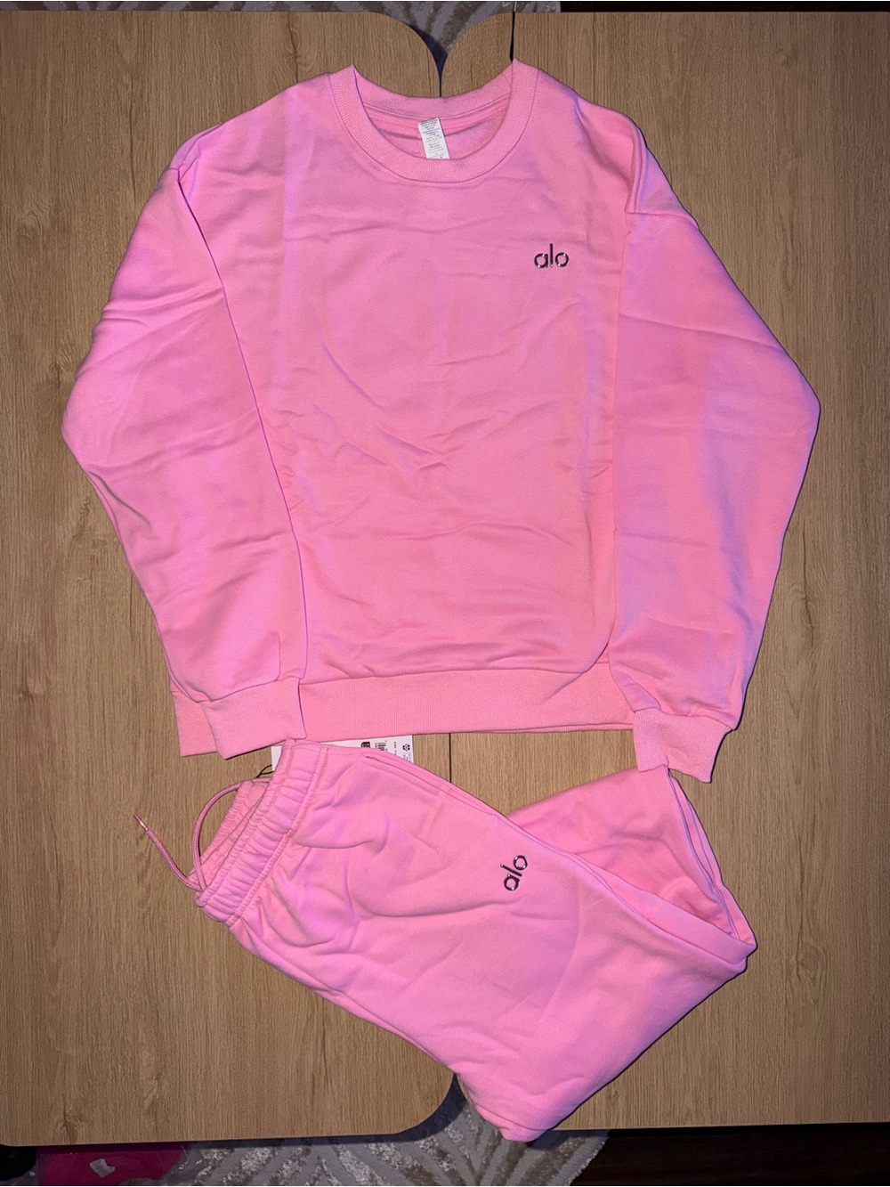 ALO Yoga Pink Set - Crewneck Sweatshirt & Joggers